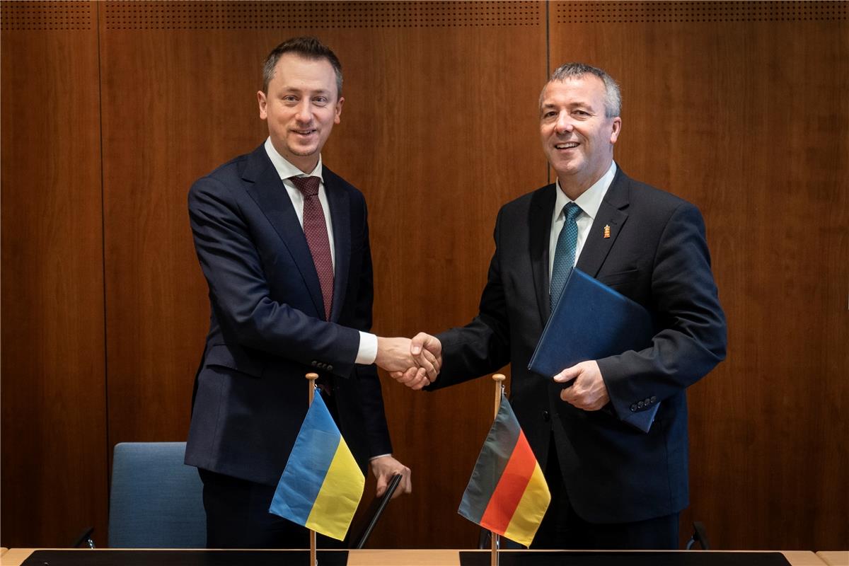 Україна та Німеччина підписали Декларацію про наміри щодо підтримки реформ ринку праці через програму JobConnect

Ukraine and Germany Sign Declaration of Intent to Support Labour Market Reforms through the JobConnect Programme
